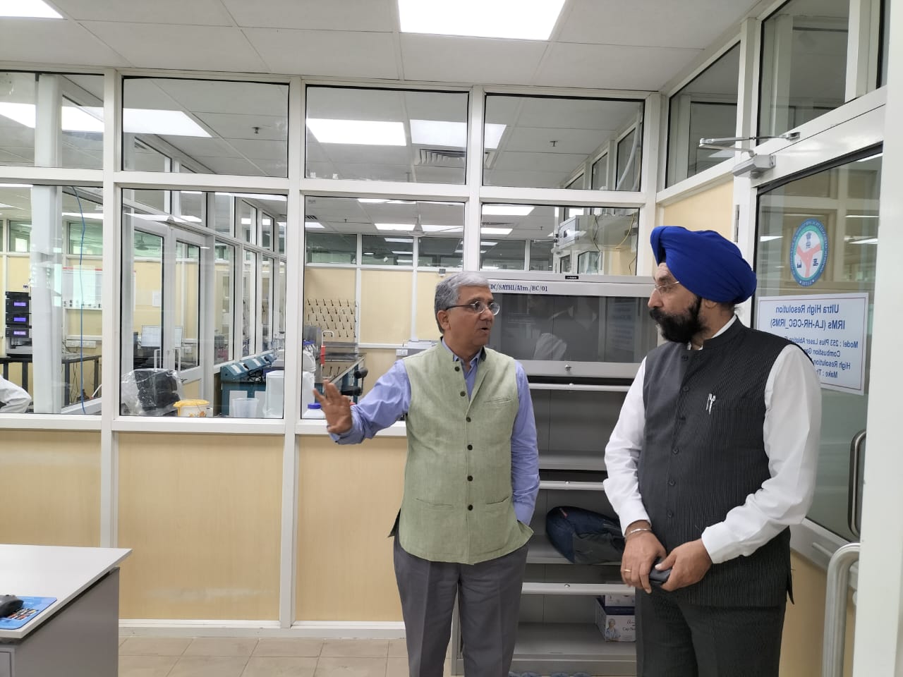 Dr. R.S. Sodhi, Managing Director of Amul India visited SATHI-BHU Facility and discussed about future collaboration with Prof. Anil K Tripathi, Coordinator, SATHI-BHU & Director, ISc, BHU